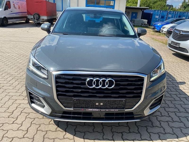 Gebraucht Audi Q2 Design 150 PS (110 kW) 2019 Grau SUV