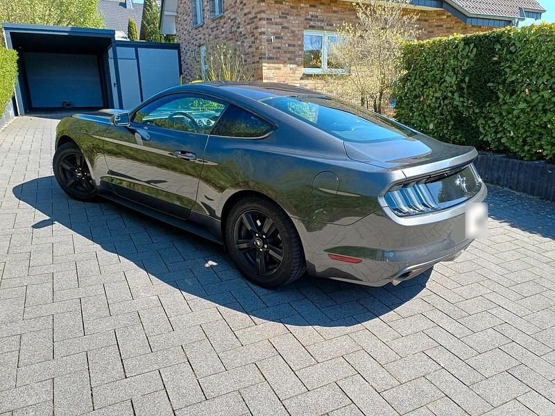 Second-hand Ford Mustang 307 CP (225 kW) 2017 Gri Coupe