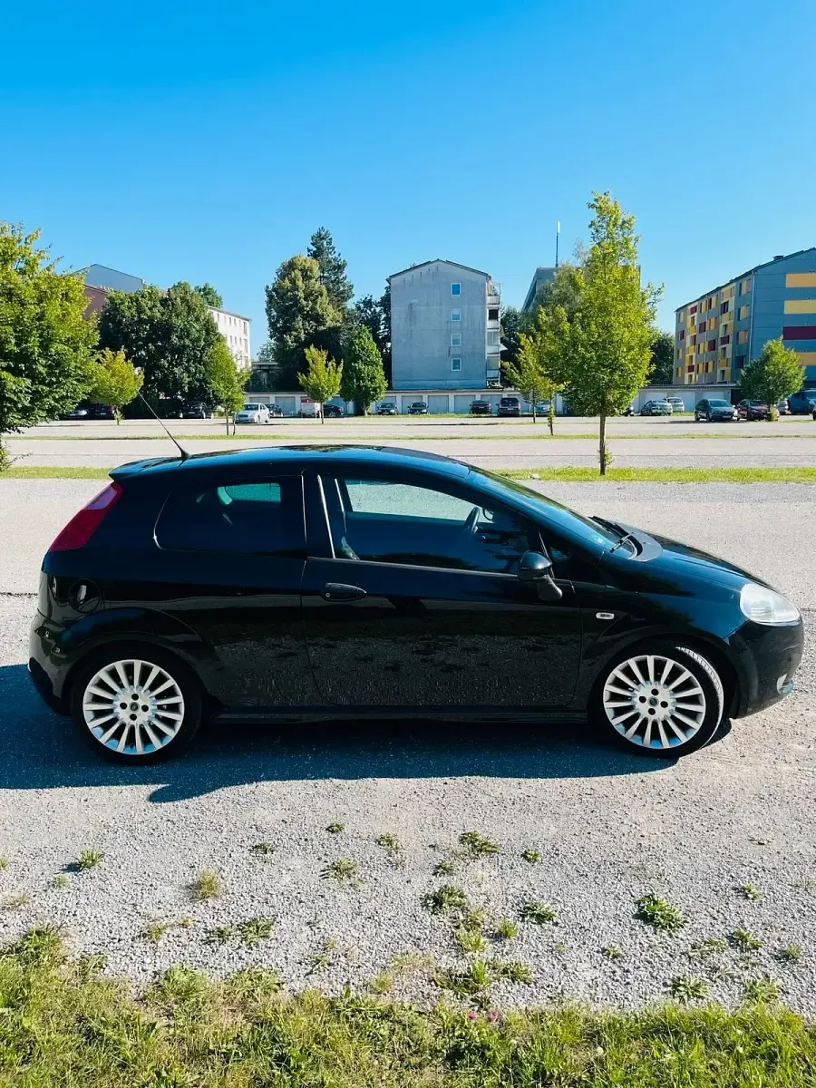 Gebraucht Fiat Grande Punto 95 PS (69 kW) 2006 Schwarz Kleinwagen