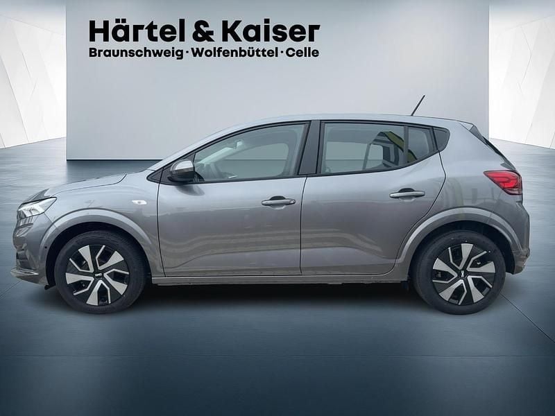 Gebraucht Dacia Sandero Expression 101 PS (74 kW) 2025 Dolomitgrau (grau)