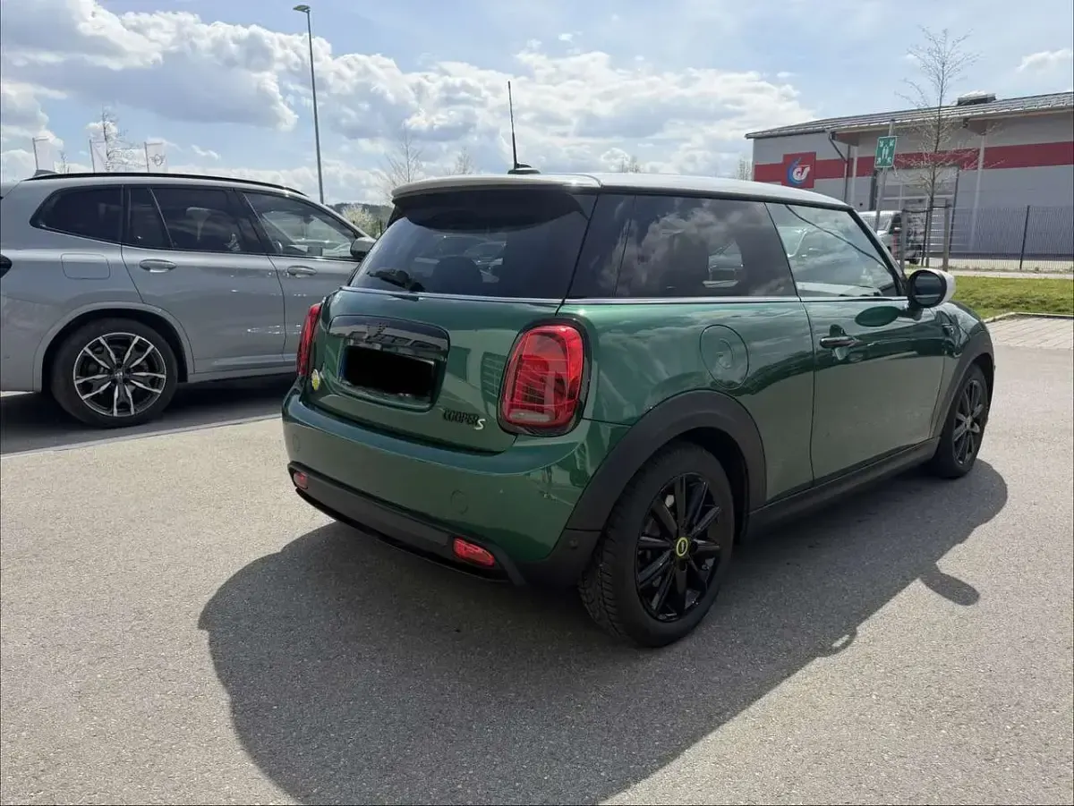 Gebraucht Mini Cooper SE 135 kW (184 PS) 2024 Kleinwagen