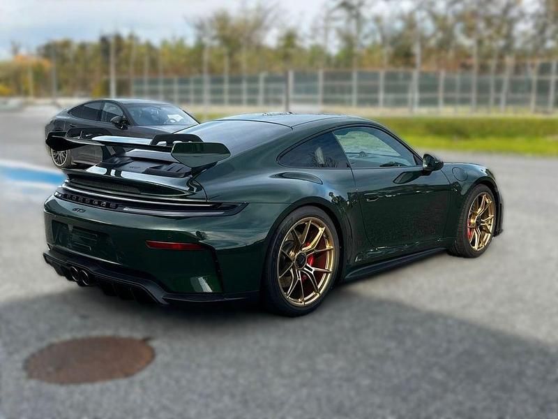 Neu Porsche 911 510 PS (375 kW) 2025 Grün