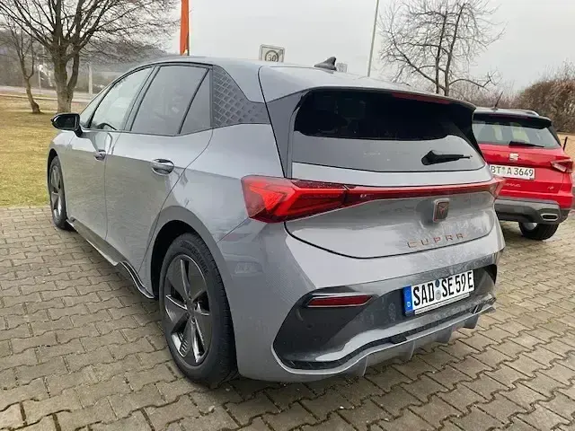 Second-hand Cupra Born 150 kW (204 CP) 2023 Gri Hatchback