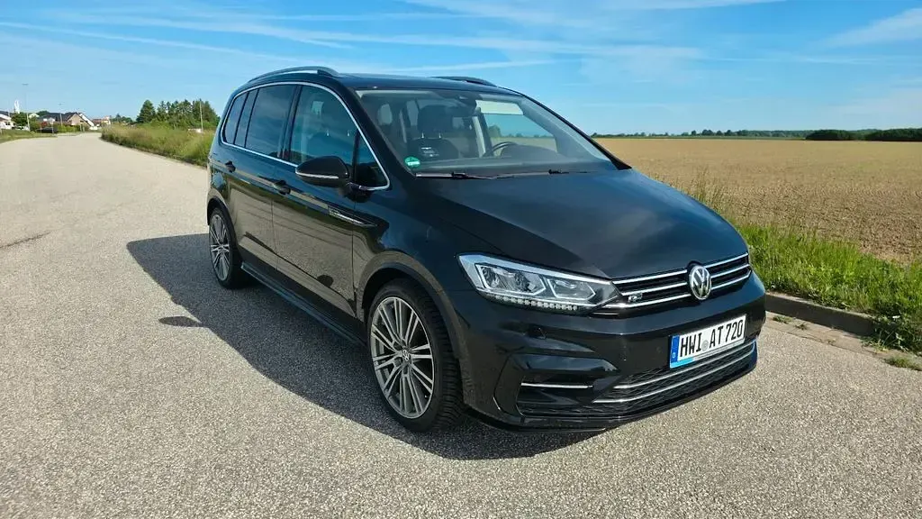 Gebraucht VW Touran Highline 150 PS (110 kW) 2017 Schwarz Van / Kleinbus