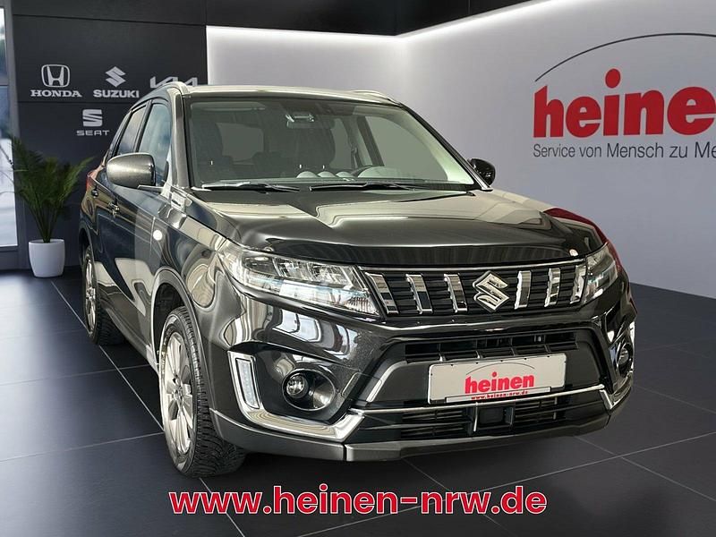 Gebraucht Suzuki Vitara Comfort 129 PS (94 kW) 2022 Cosmic black pearl SUV