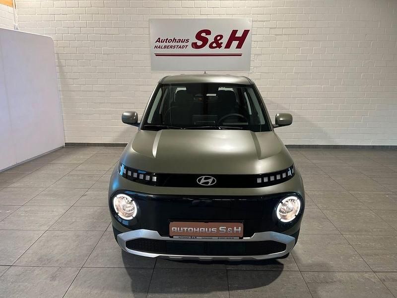 Neu Hyundai Inster 85 kW (116 PS) 2025 Grün Kleinwagen