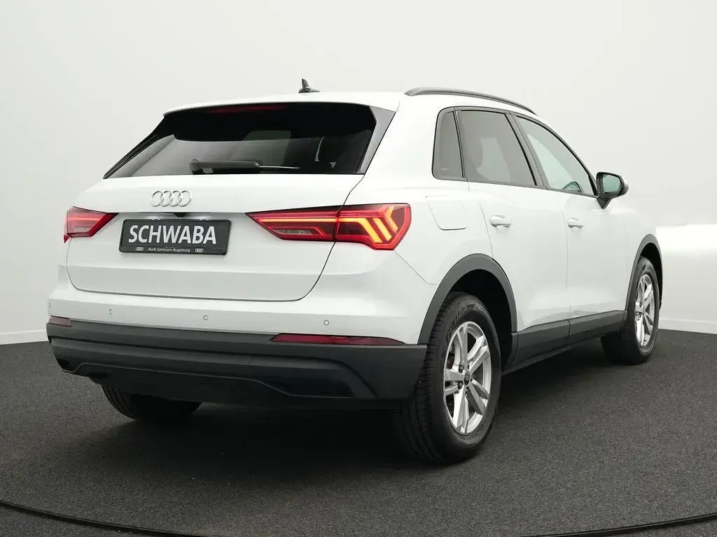 Gebraucht Audi Q3 245 PS (180 kW) 2022 Gletscherweiß metallic SUV