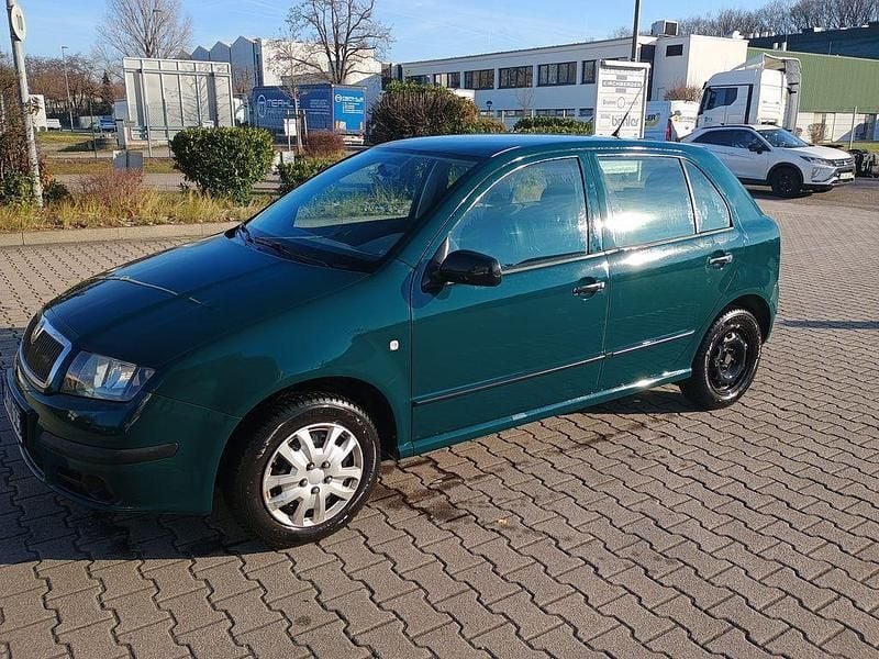 Grün Gebraucht 2005 Skoda Fabia Classic Limousine | 600 € (Guter Preis) - Bild 1/4
