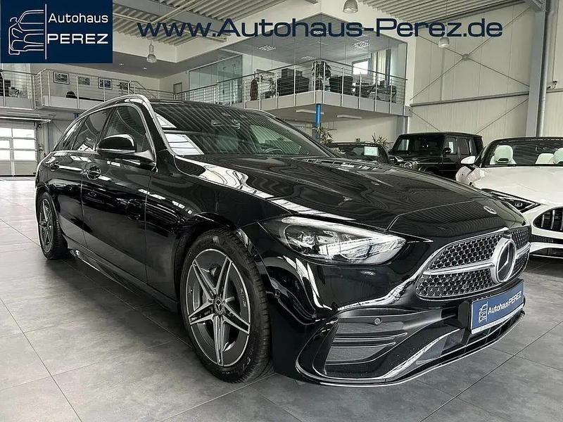 Schwarz Gebraucht 2023 Mercedes C300 AMG Kombi | 46.800 € (Teuer) - Bild 1/4