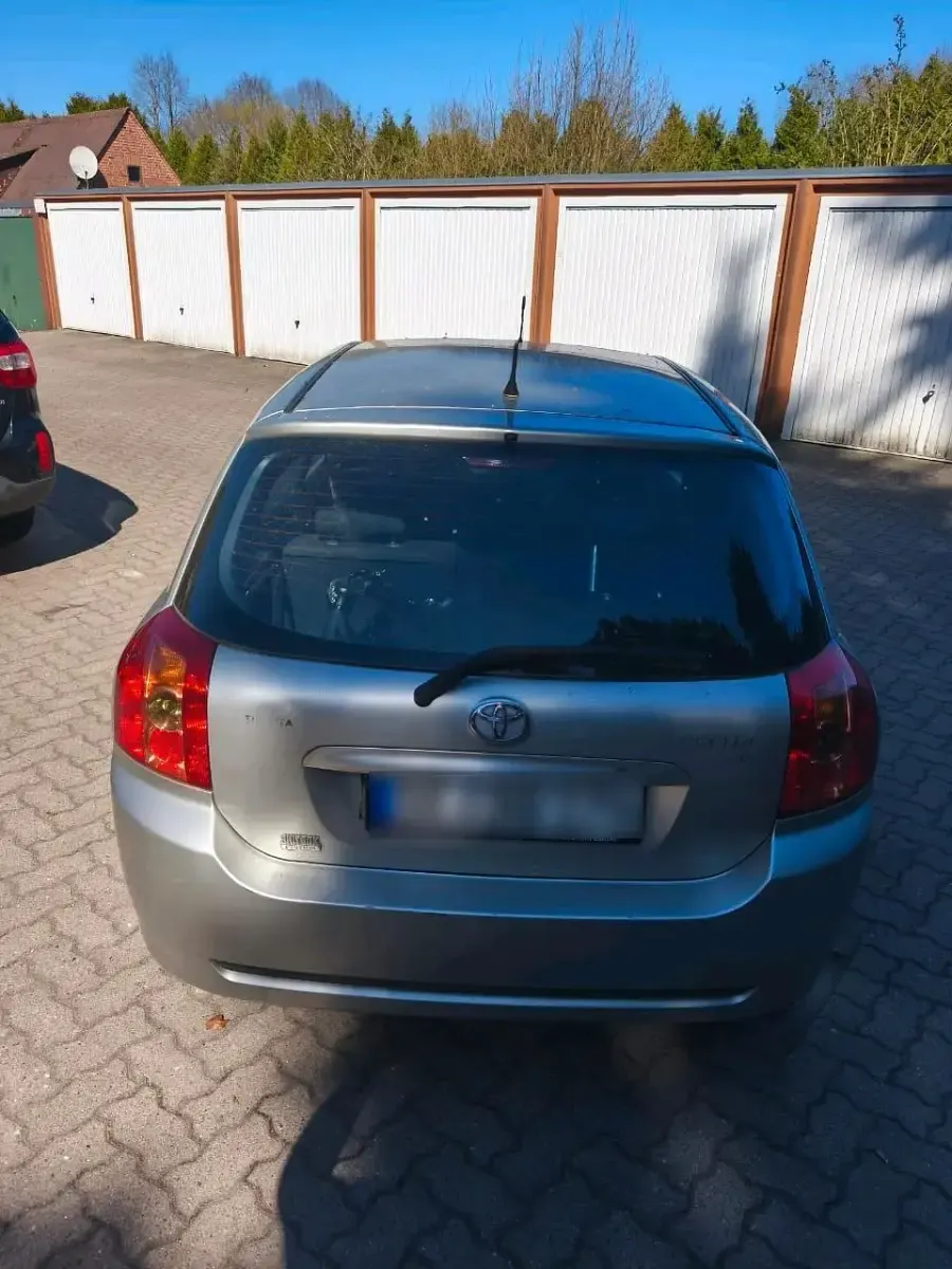 Gebraucht Toyota Corolla 117 PS (86 kW) 2005 Silber Limousine