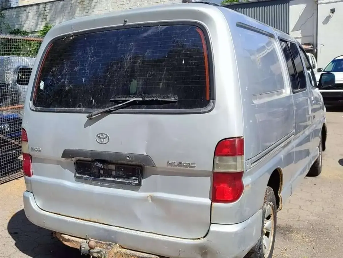 Gebraucht Toyota HiAce 117 PS (86 kW) 2010 Silber Van
