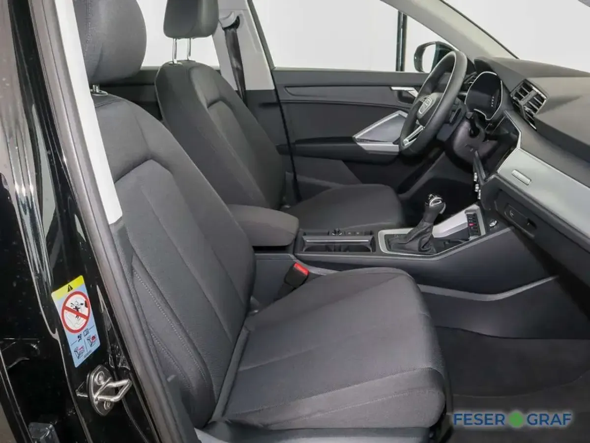 Gebraucht Audi Q3 Ambiente 150 PS (110 kW) 2025 Mythosschwarz metallic SUV