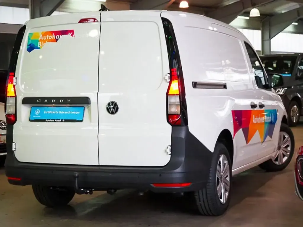 Second-hand VW Caddy Maxi 122 CP (89 kW) 2024 Alb Monovolum