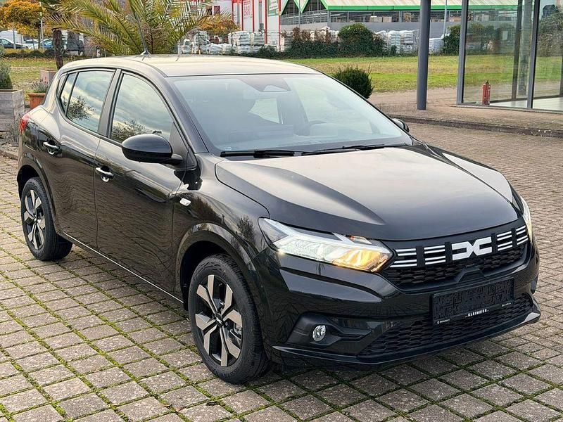 Neu Dacia Sandero Expression 91 PS (66 kW) 2025 Schwarz Kleinwagen