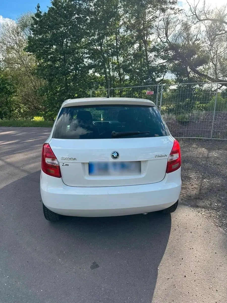 Gebraucht Skoda Fabia 86 PS (63 kW) 2015 Weiß Kleinwagen
