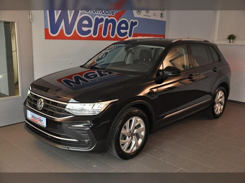 Gebraucht VW Tiguan Active 150 PS (110 kW) 2021 Schwarz SUV