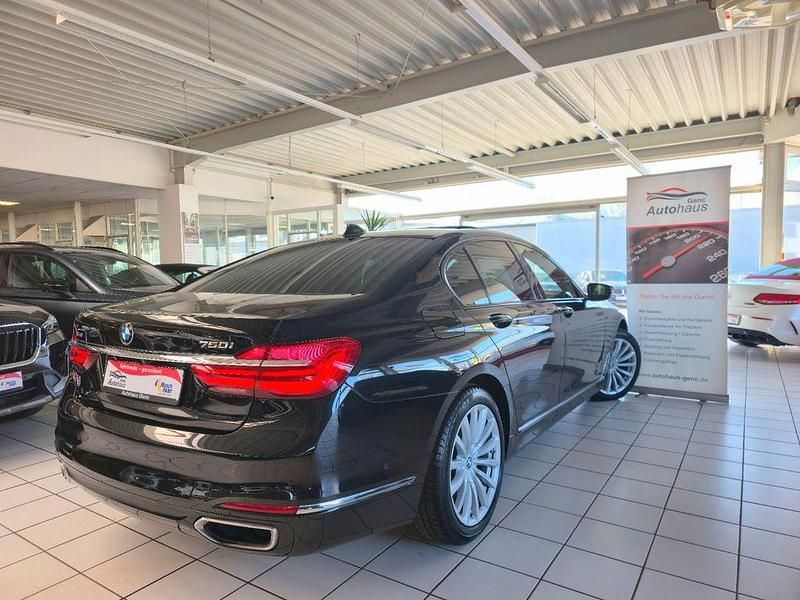Gebraucht BMW 750 449 PS (330 kW) 2015 Schwarz Limousine