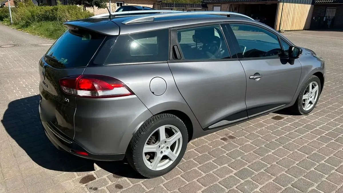 Gebraucht Renault Clio 75 PS (55 kW) 2016 Silber Kombi