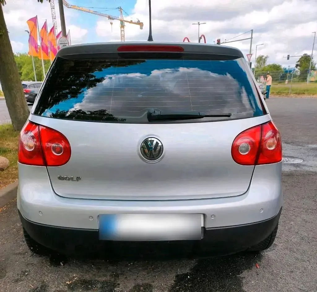 Gebraucht VW Golf V 80 PS (58 kW) 2007 Silber Limousine