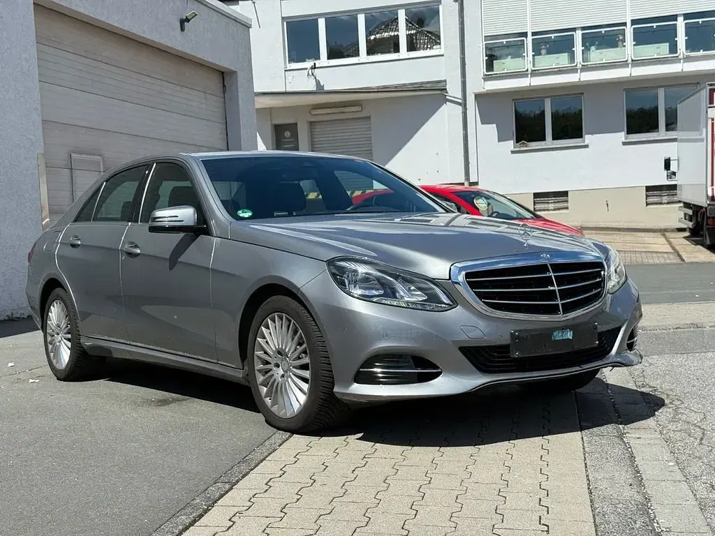 Gebraucht Mercedes E250 Exclusive 204 PS (150 kW) 2013 Silber Limousine