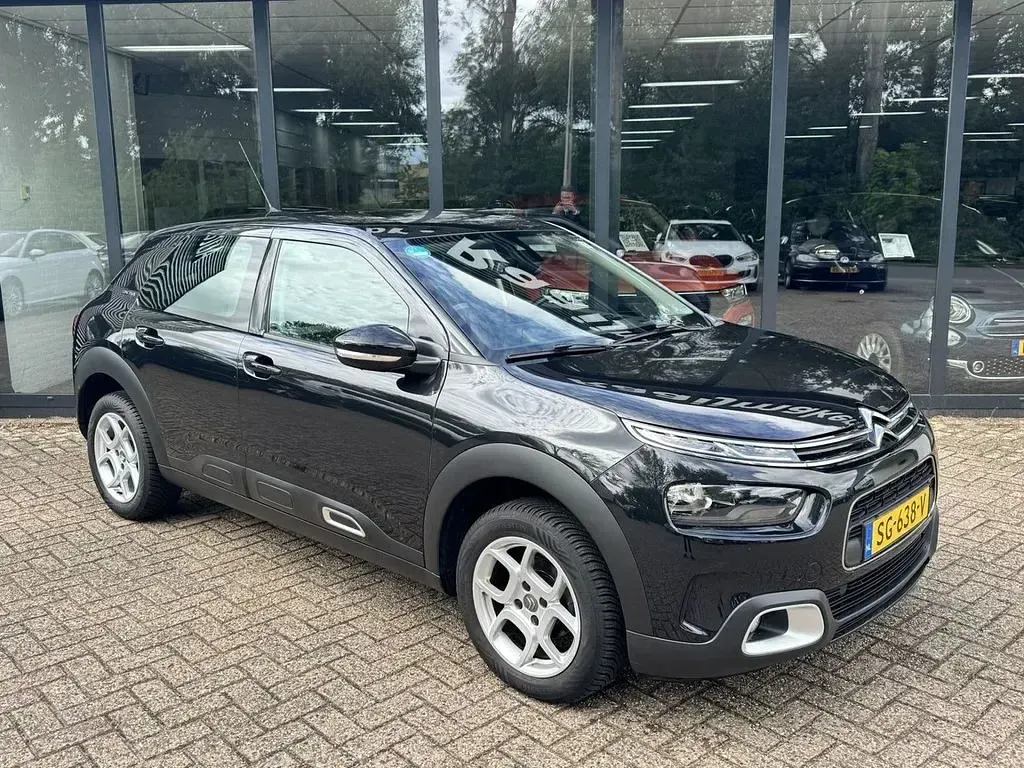 Gebraucht Citroën C4 Feel 111 PS (81 kW) 2018 Schwarz SUV