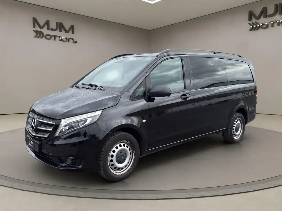 Gebraucht Mercedes Vito 190 PS (139 kW) 2017 Schwarz Van