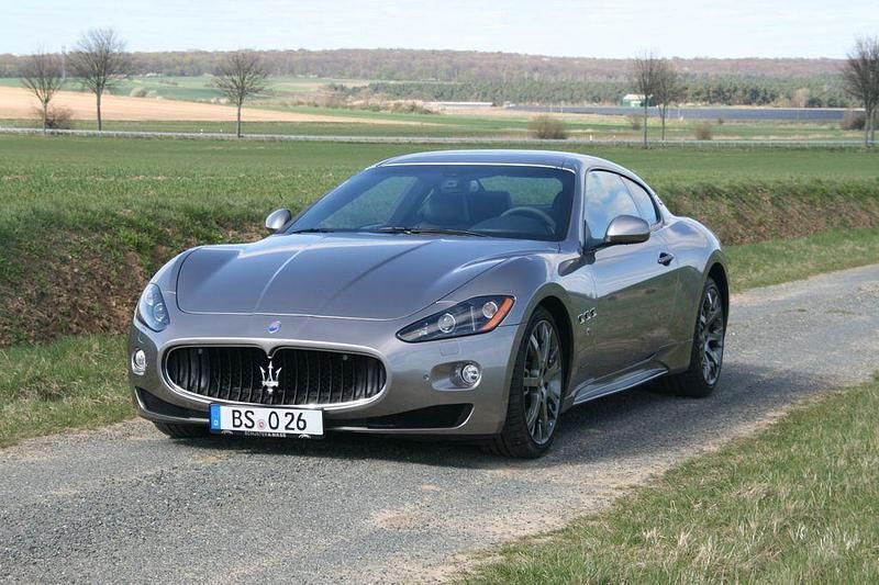 Gebraucht Maserati Granturismo 460 PS (338 kW) 2013 Silber Coupé