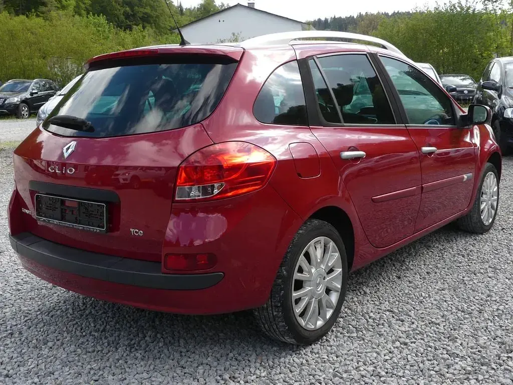 Gebraucht Renault Clio IV Dynamique 101 PS (74 kW) 2012 Rot Limousine