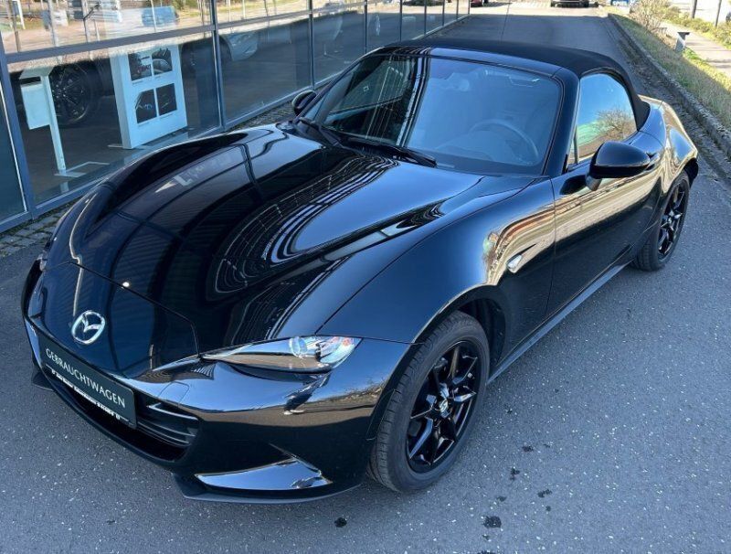 Gebraucht Mazda MX5 Basis 132 PS (97 kW) 2020 Jet black Cabrio