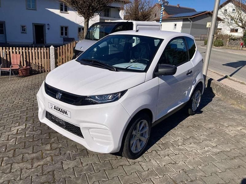 Nouă Aixam AMBITION Pack 2026 Alb Hatchback