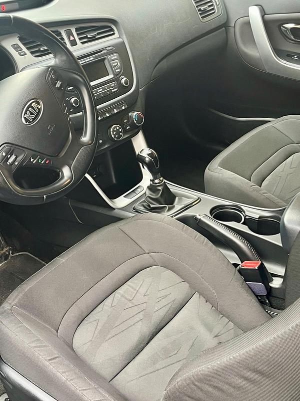 Gebraucht Kia Ceed Edition 7 135 PS (99 kW) 2014 Schwarz Kleinwagen