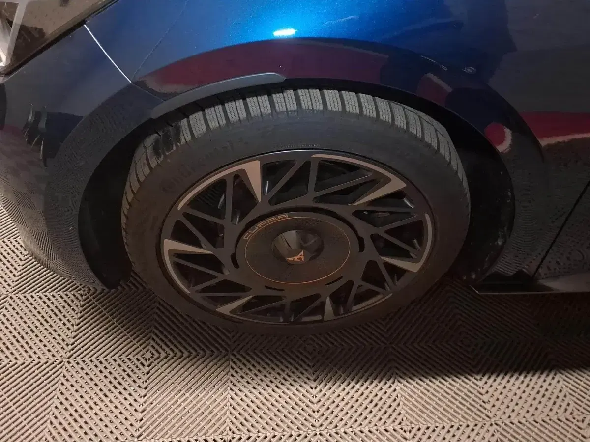 Gebraucht Cupra Born VZ 239 kW (326 PS) 2025 Schwarz Kleinwagen