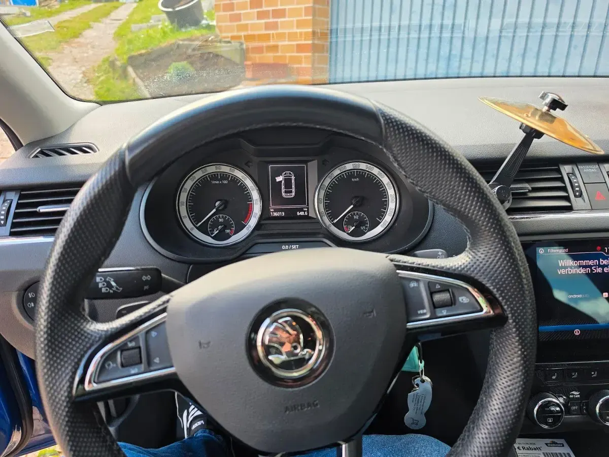 Gebraucht Skoda Octavia Clever 150 PS (110 kW) 2018 Blau Kombi