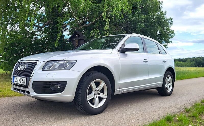 Silber Gebraucht 2008 Audi Q5 Ambiente SUV | 9.900 € (Guter Preis) - Bild 1/4
