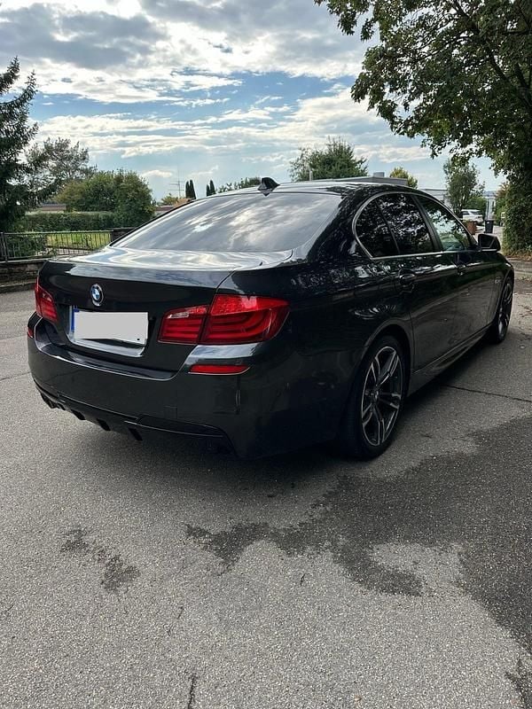 Andere farben Gebraucht 2013 BMW 520 M Sport Limousine | 12.000 € (Etwas zu teuer) - Bild 1/4