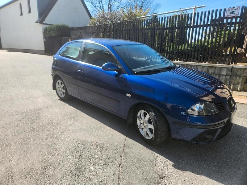 Blau Gebraucht 2006 Seat Ibiza Kleinwagen | 3.800 € - Bild 1/4