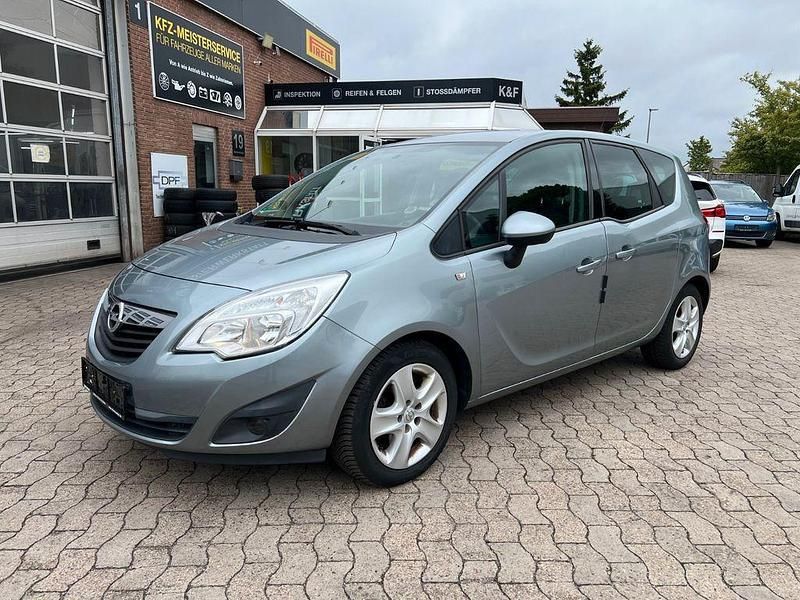 Silber Gebraucht 2012 Opel Meriva Design Edition Van / Kleinbus | 5.500 € (Fairer Preis) - Bild 1/4