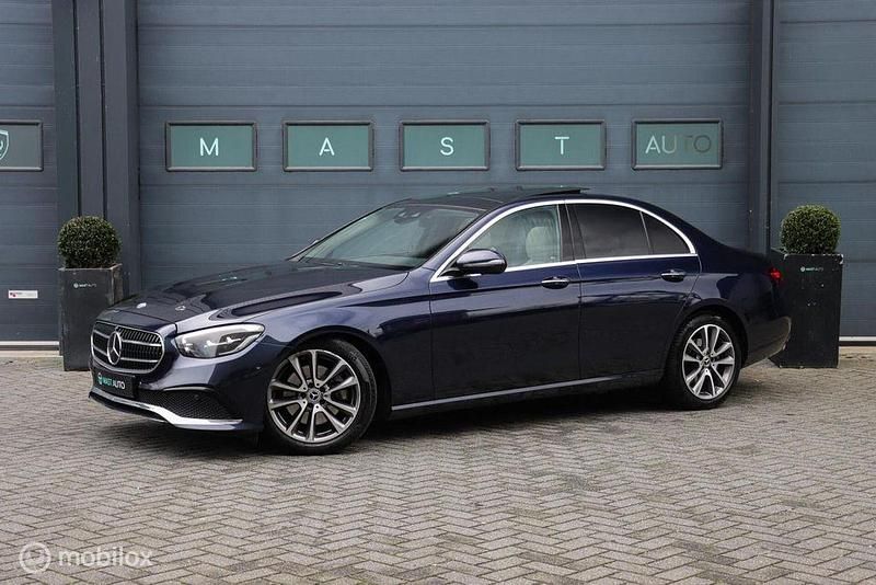 Gebraucht Mercedes E200 197 PS (144 kW) 2022 Blau Limousine