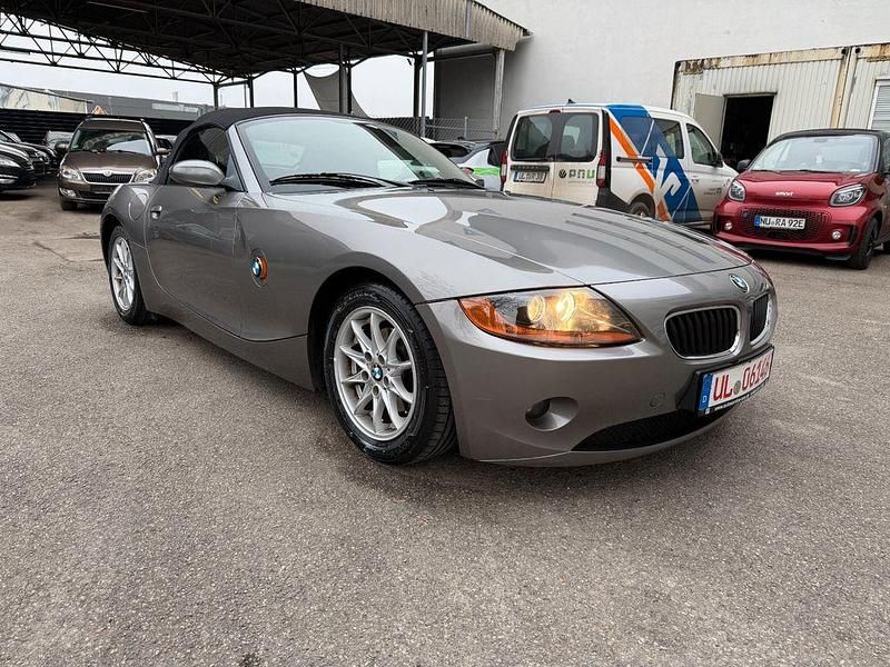 Gebraucht BMW Z4 Sport Line 170 PS (125 kW) 2004 Grau Cabrio