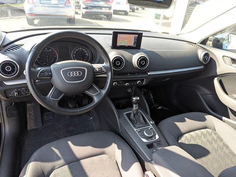 Gebraucht Audi A3 Attraction 110 PS (80 kW) 2016 Schwarz Limousine