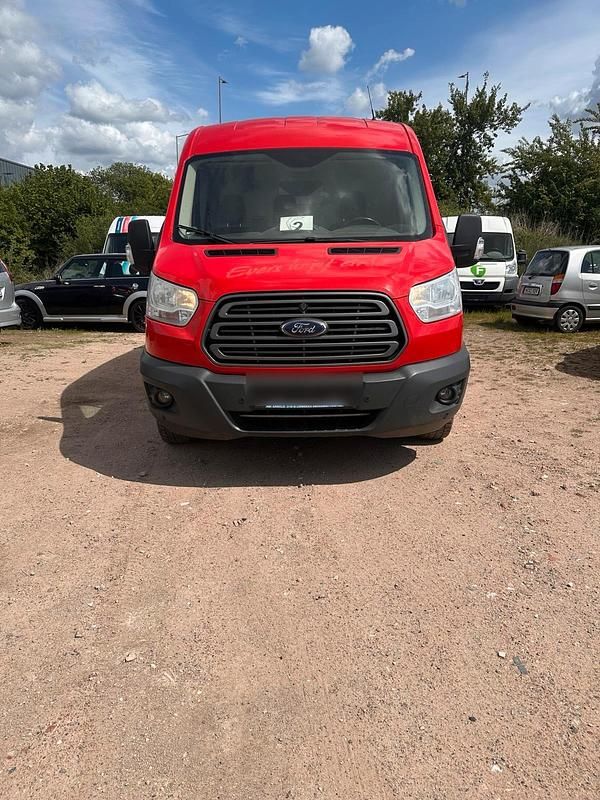 Rot Gebraucht 2018 Ford Transit Van / Kleinbus | 11.300 € - Bild 1/4