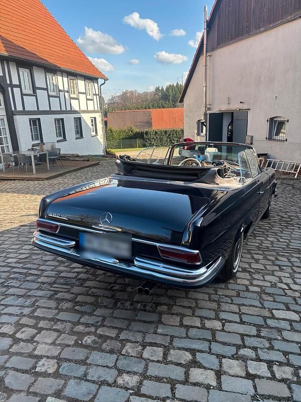 Gebraucht Mercedes W111 150 PS (110 kW) 1966 Blau Cabrio