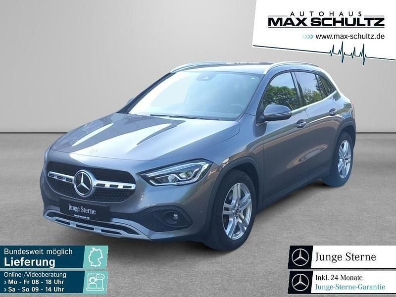 Grau Gebraucht 2021 Mercedes GLA200 Style SUV | 30.280 € (Guter Preis) - Bild 1/4