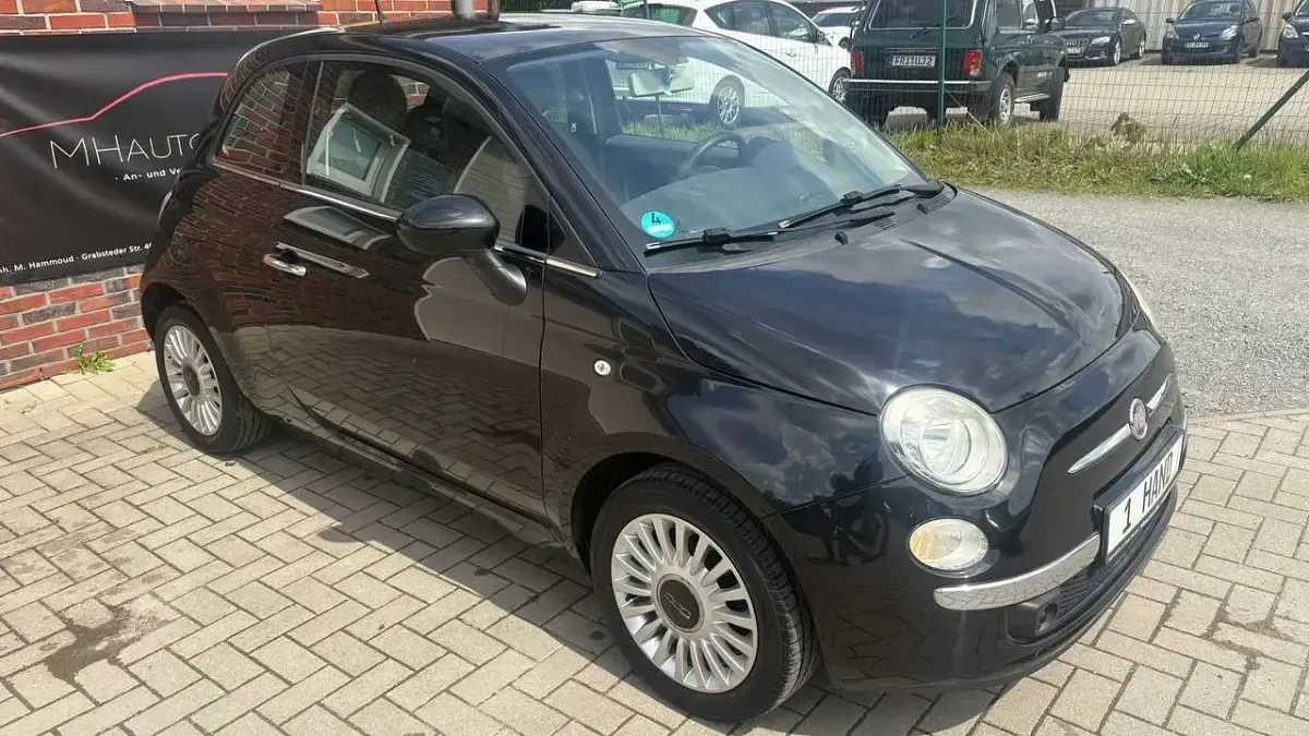 Gebraucht Fiat 500 Lounge 69 PS (50 kW) 2012 Colore esterno(vesuvio schwar) Kleinwagen