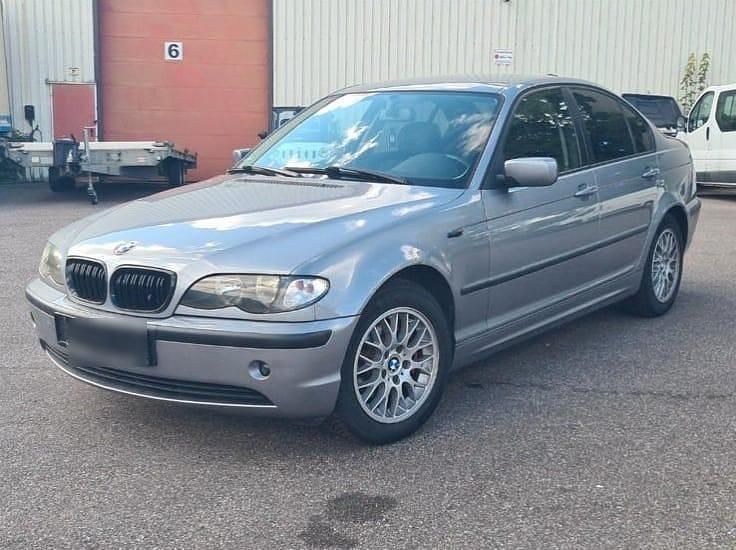 Gebraucht BMW 318 143 PS (105 kW) 2005 Grau Limousine