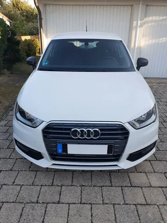 Gebraucht Audi A1 Sportback Sport 125 PS (91 kW) 2015 Weiß Kleinwagen