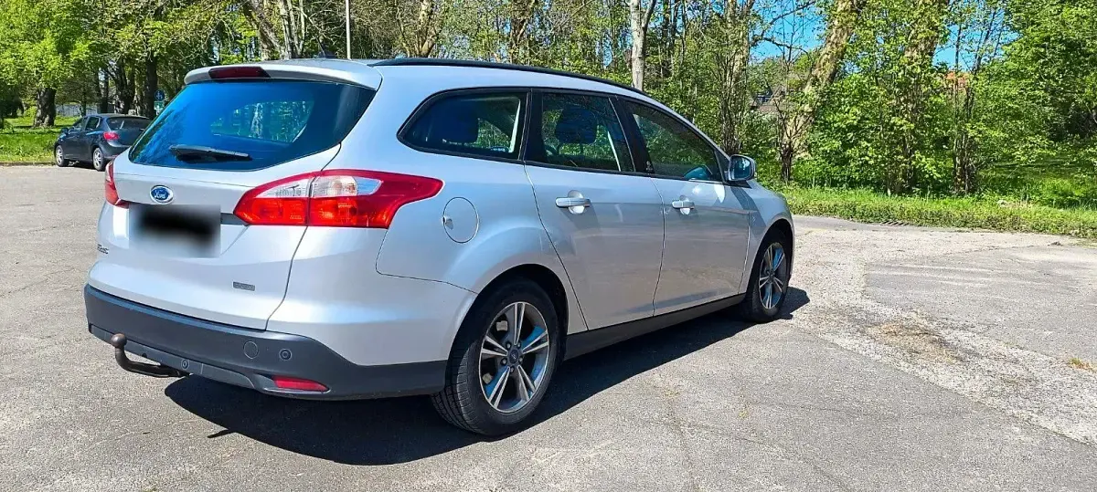 Gebraucht Ford Focus 125 PS (91 kW) 2013 Silber Kombi