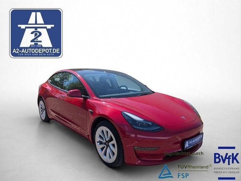 Second-hand Tesla Model 3 366 kW (498 CP) 2021 Roșu Berlinǎ