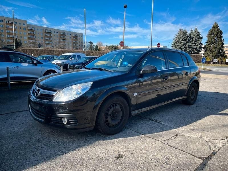 Gebraucht Opel Signum Edition 140 PS (102 kW) 2006 Schwarz Kleinwagen