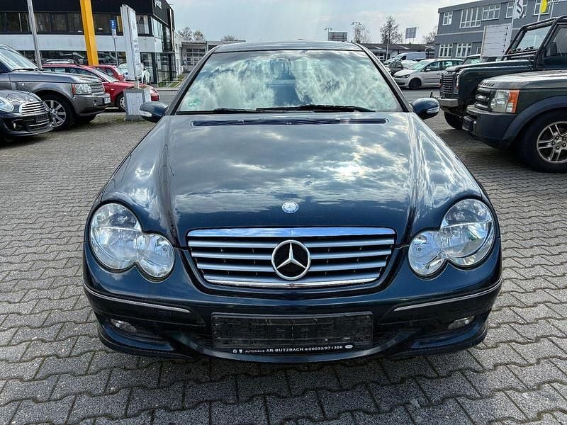 Gebraucht Mercedes C180 143 PS (105 kW) 2004 Schwarz Coupé